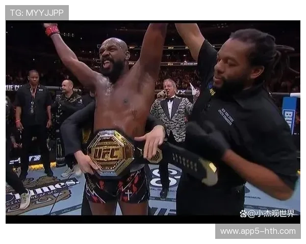 琼斯与科米尔纷争升级,哈比布被卷入社交媒体风波 琼斯与科米尔纷争升级,哈比布被卷入社交媒体风波