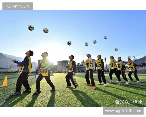 英超与学校合作项目：足球教材进入课堂